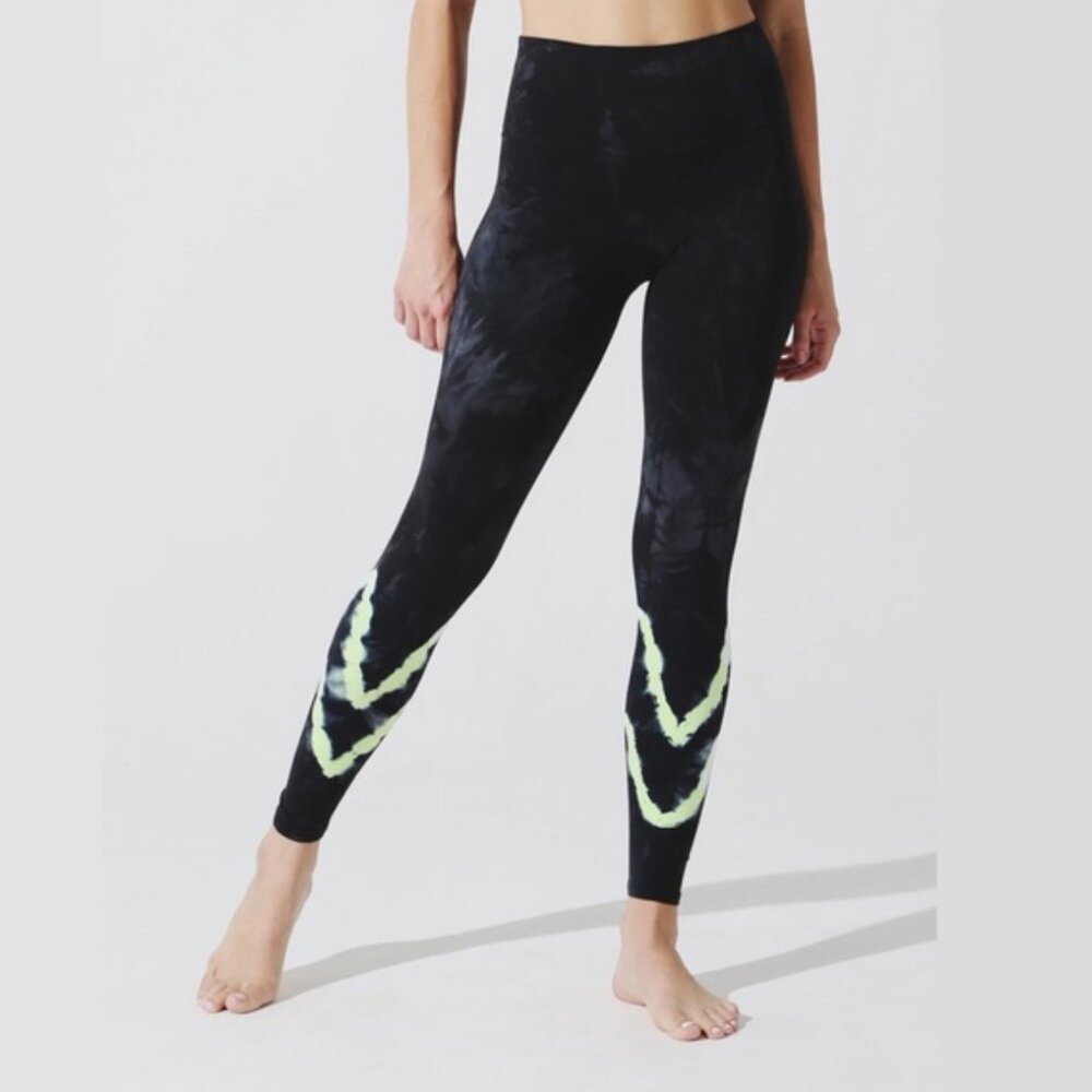 Electric & Rose Sunset Leggings in Black Onyx and Neon Yellow Tie Dye Size Small
